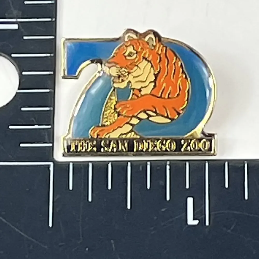 San Diego Zoo 70th Anniversary Tiger Enamel Pin Gold Tone Blue Number 70 Badge